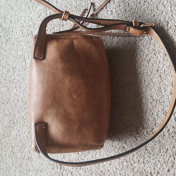 Moda Luxe cognac adjustable waist bag with tassles - Picture 2 of 7